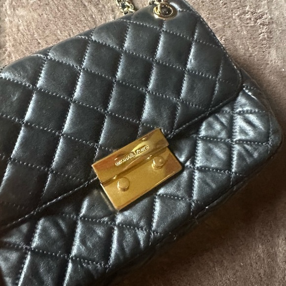 Michael Kors
Sloan leather hand bag - Picture 2 of 4